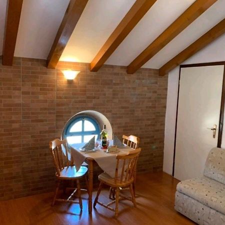 Lovely Studio Apartments Mali Raj Vrsar Exterior photo