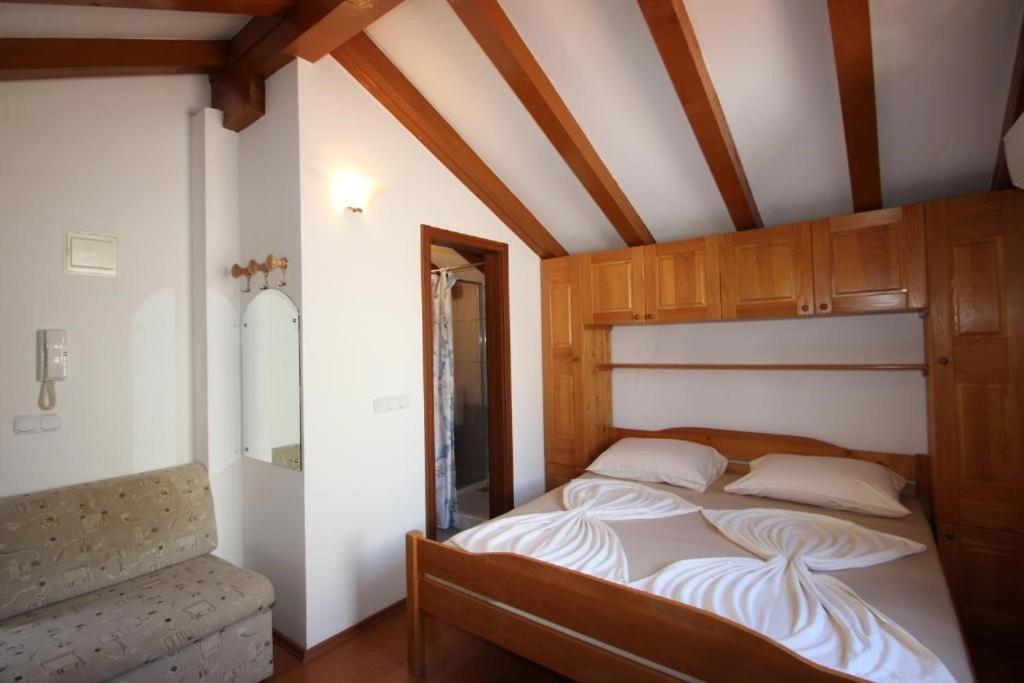Lovely Studio Apartments Mali Raj Vrsar Exterior photo